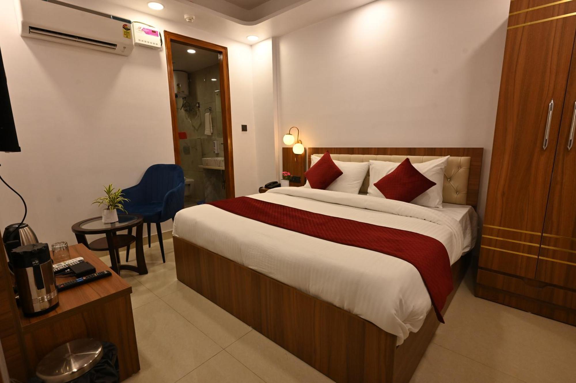 Hotel Down Town Paschim Vihar Delhi  Exterior foto
