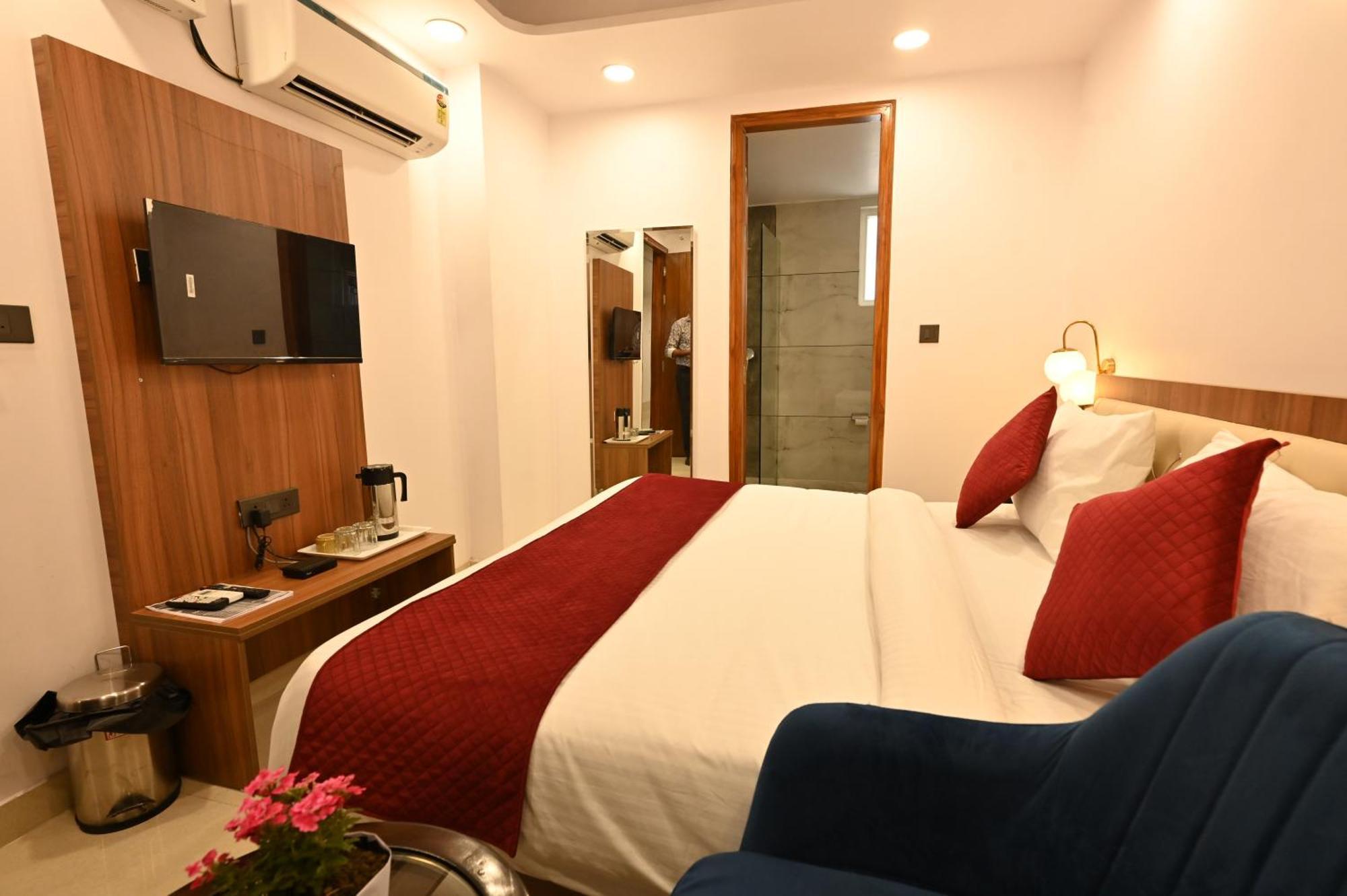Hotel Down Town Paschim Vihar Delhi  Exterior foto